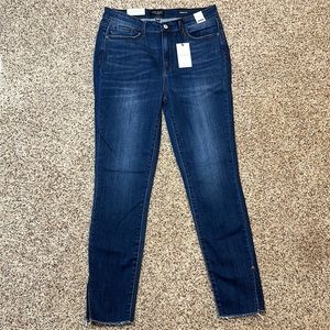 Judy Blue Bay City slit hem jeans, size 13/31, skinny fit